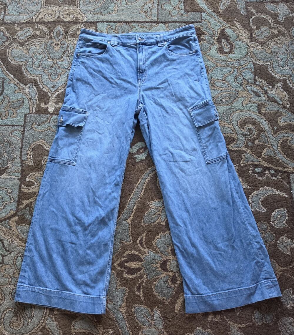 American Eagle Outfitters Light Blue Wide Leg Cargo Jeans